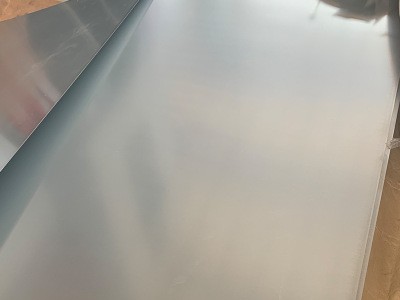 廠家現貨直供 無花鍍鋅 環(huán)保無油平板0.8*1220*2440 多種規(guī)格定制