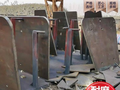 現(xiàn)貨供應(yīng) NM500耐磨鋼板冷軋開(kāi)平板破碎機(jī)制造用耐磨板切割